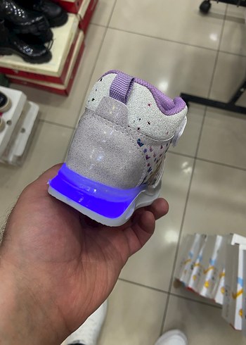 Mor Renkli Kelebekli Kız Çocuk Spor Ayakkabı IŞIKLI - Görsel 6