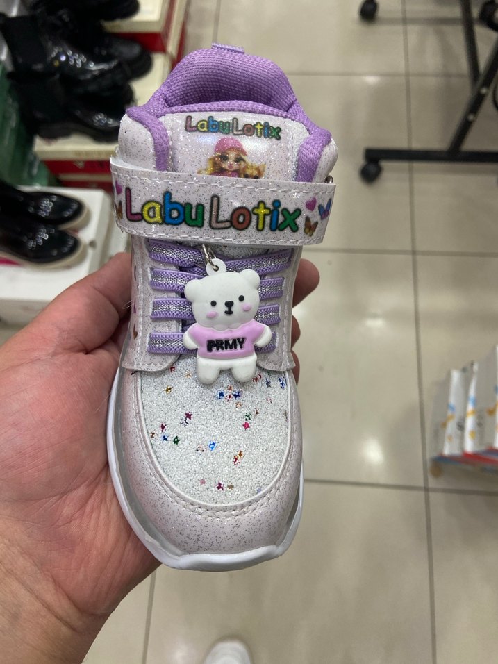 Mor Renkli Kelebekli Kız Çocuk Spor Ayakkabı IŞIKLI - Görsel 4