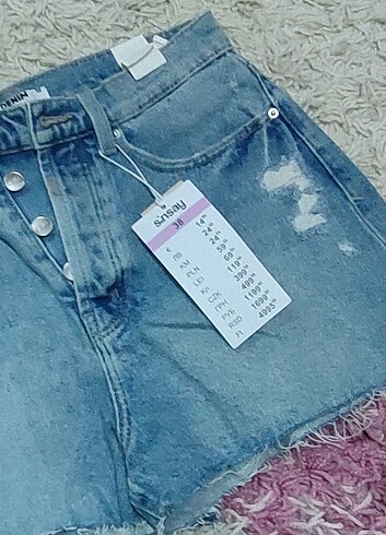 Kısa denim şort 