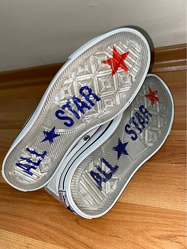 37 Beden beyaz Renk Converse beyaz