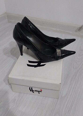 38 Beden siyah Renk Stiletto siyah rugan