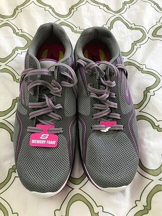Skechers