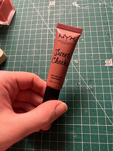 Nyx allık nude tude