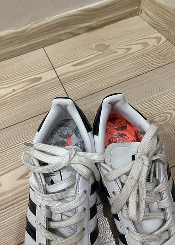 Beyaz Siyah Adidas Süperstar Kadın Spor Ayakkabı - Görsel 4