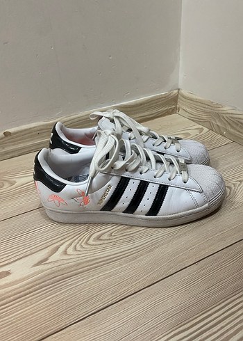 Beyaz Siyah Adidas Süperstar Kadın Spor Ayakkabı - Görsel 3