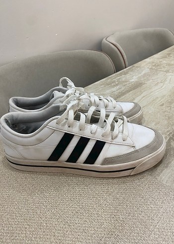 Adidas Beyaz Gri Çizgili Bağcıklı Erkek Spor Ayakkabı - Görsel 5