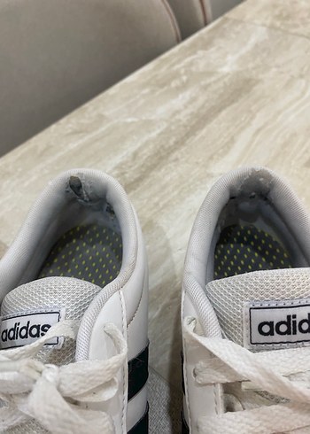 Adidas Beyaz Gri Çizgili Bağcıklı Erkek Spor Ayakkabı - Görsel 2