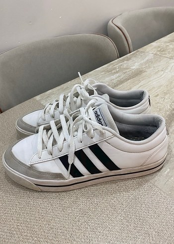 Adidas Beyaz Gri Çizgili Bağcıklı Erkek Spor Ayakkabı - Görsel 3