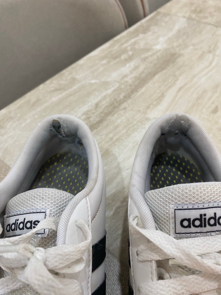 Adidas Beyaz Gri Çizgili Bağcıklı Erkek Spor Ayakkabı - Görsel 2