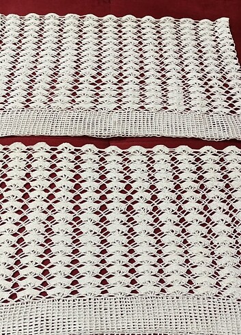 Dantel yastık başı