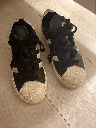 Adidas Kadın ayakkabı