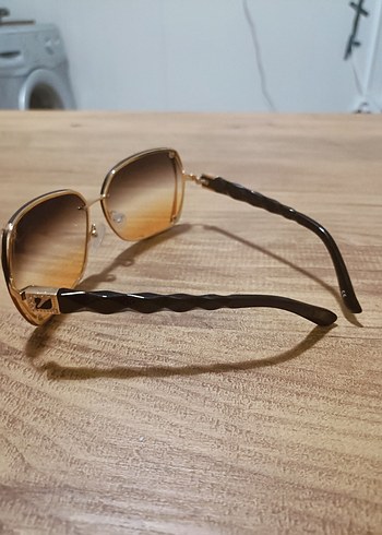 Şeffaf Bej Kadın Güneş Gözlüğü - Görsel 3