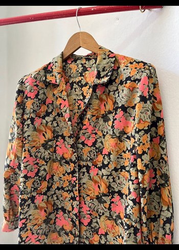 Çiçek Desenli Kadın Uzun Kollu V Yaka Gömlek - Görsel 6