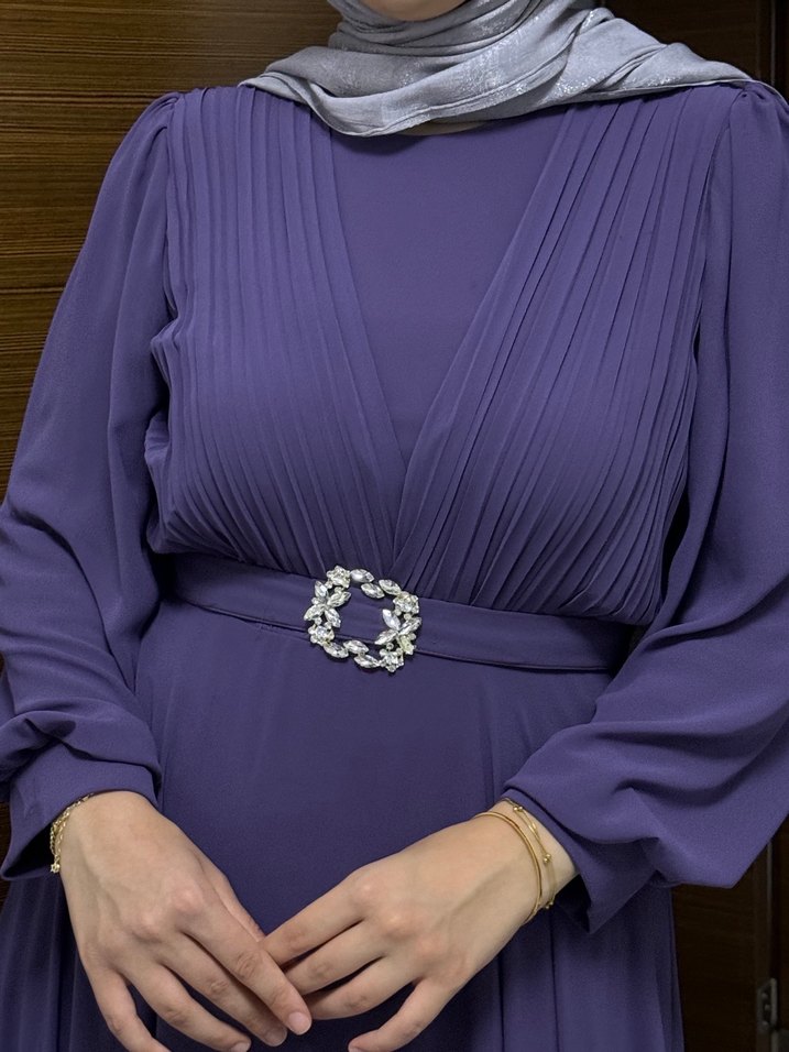 Mor Uzun Drapeli Tesettür Abiye Elbise - Görsel 2