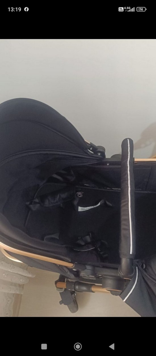 Siyah Bebek Arabası Altın Detaylı - Görsel 2