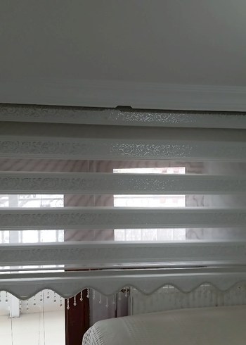 Gri desenli beyaz klasik perde - Görsel 3