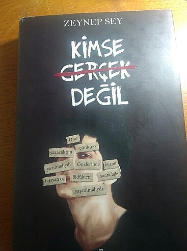 Kimse Gerçek Değil 