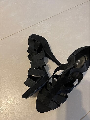 Deichmann Siyah topuklu ayakkabı