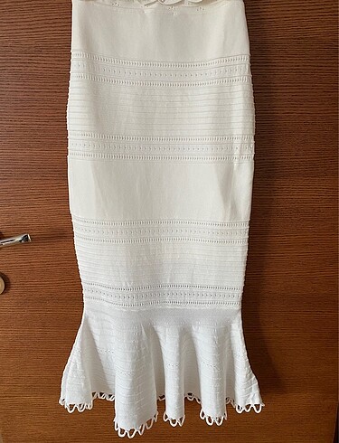 s Beden beyaz Renk İpekyol beyaz elbise bluz ve etek olarak iki ayrı parça