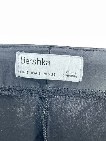 s Beden siyah Renk Bershka Tayt / Spor taytı %70 İndirimli.