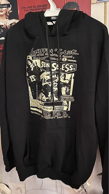 Sweatshirt