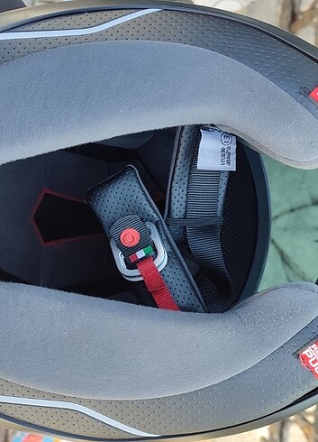 AGV K6 Motorsiklet Kask - Görsel 9