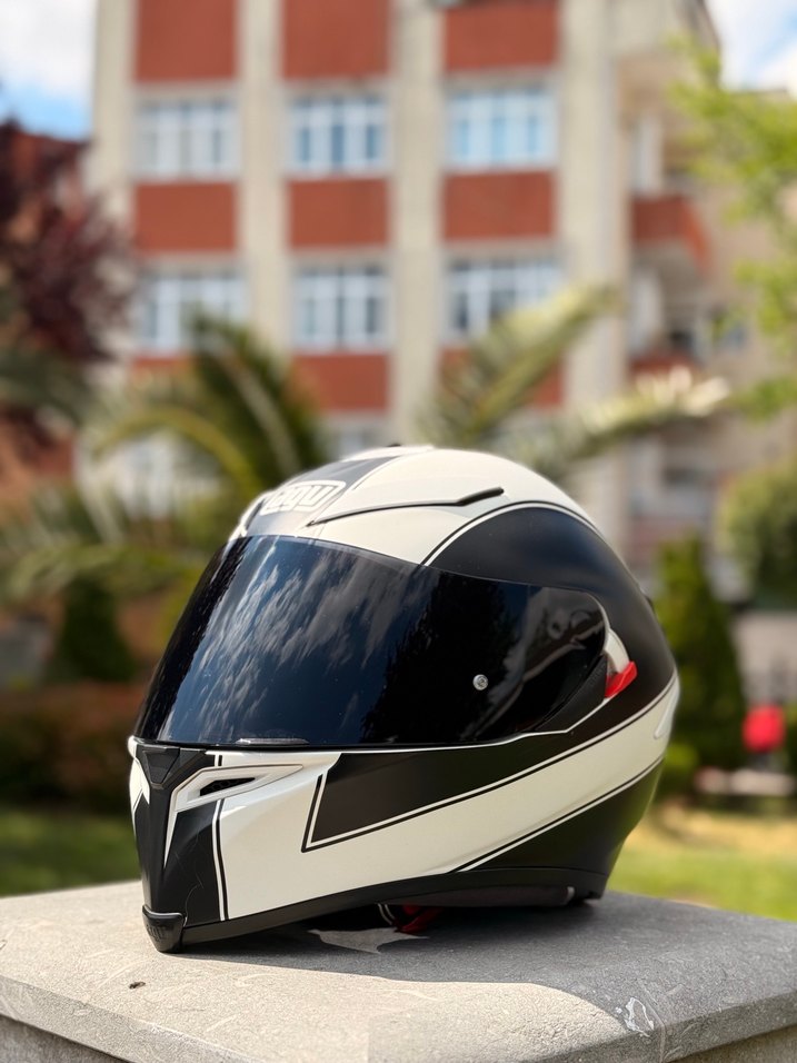 AGV K5S MOTORSİKLET KASKI - Görsel 2