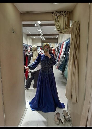 s Beden Beli taşlı balon kol abiye