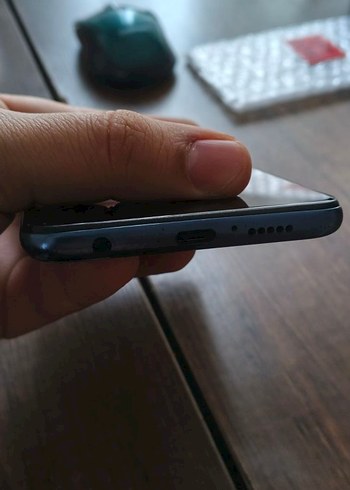 Siyah Android Telefon - Görsel 3