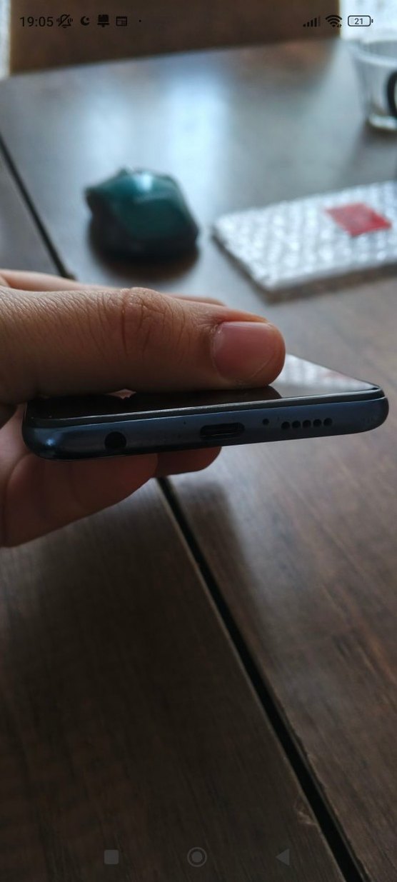 Siyah Android Telefon - Görsel 3