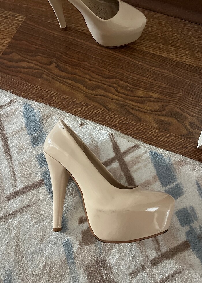 Topuklu ayakkabı - Görsel 2