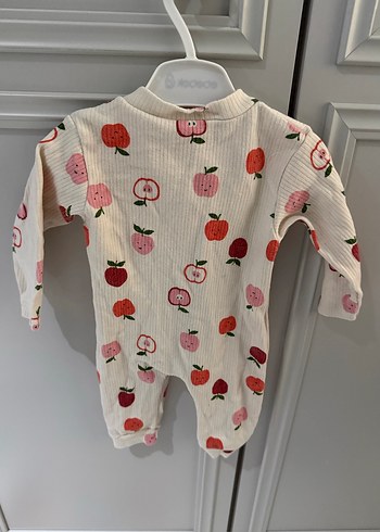 Düğmeli Beyaz Desenli Bebek Kız Tulum - Görsel 2