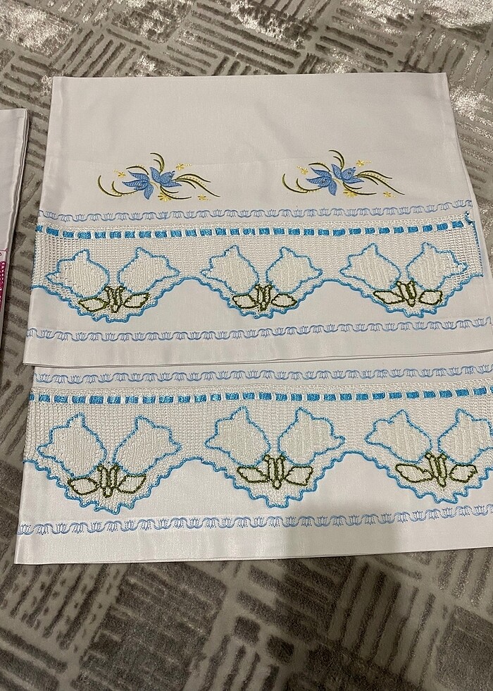 Lale desenli dantelli yastık kılıfı - Görsel 2