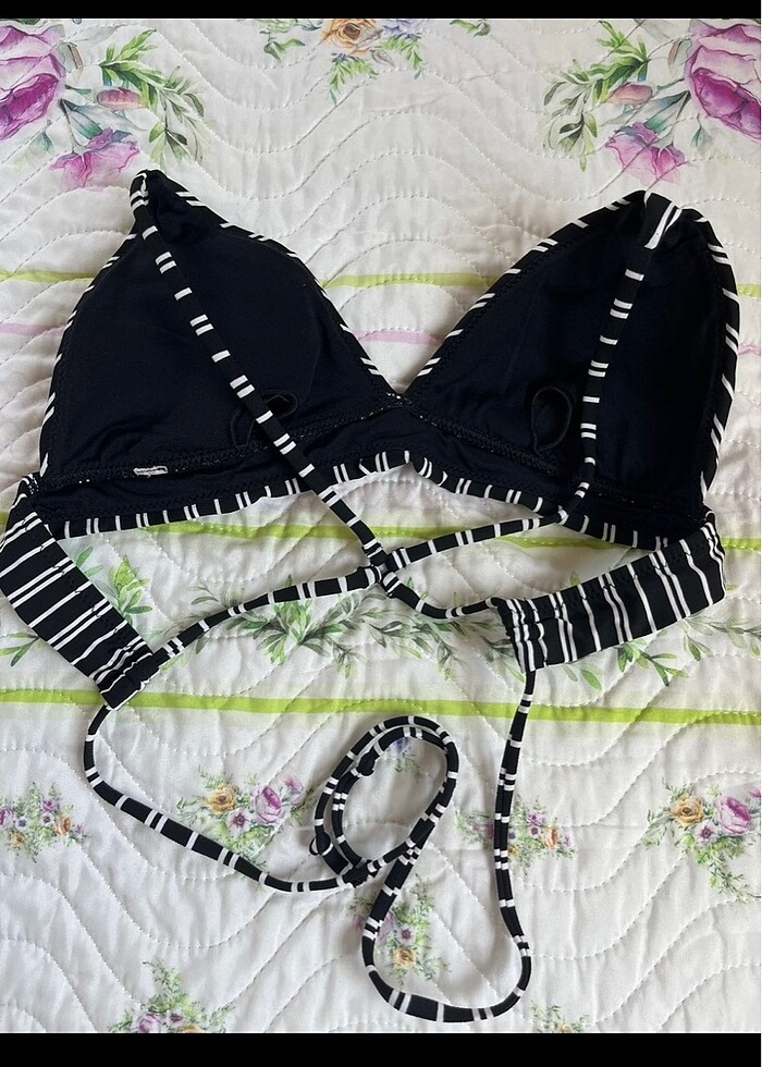 siyah-beyaz çizgili bikini - Görsel 2