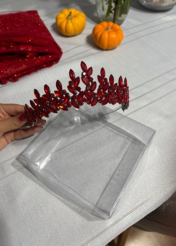 Kına Tacı Kırmızı