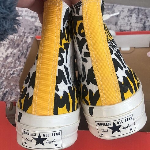 37,5 Beden sarı Renk Kutusunda Orijinal Converse