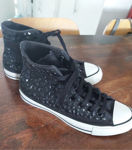 Orijinal Converse taşlı model