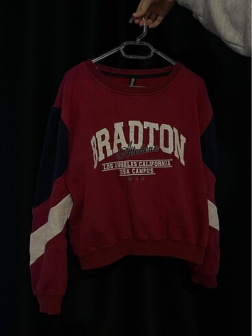 sweatshirt