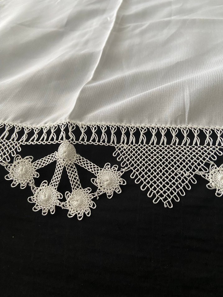 Dantel Detaylı Beyaz namaz başörtüsü - Görsel 4