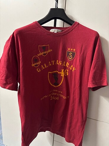 Galatasaray şampiyonluk tişörtü 2006