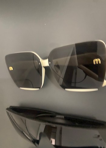 Şeffaf ve Çok Renkli Minimalist Kadın Güneş Gözlükleri - Görsel 2