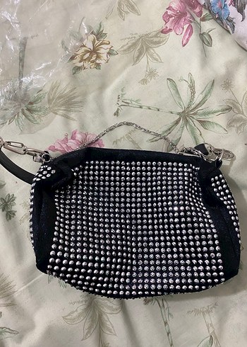 Zincir Detaylı Siyah Parlak Mini Omuz Çantası - Görsel 3