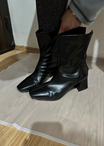 Siyah Stiletto Topuklu Kadın Bot - Görsel 2