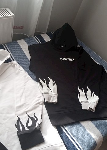 Kapüşonlu Uzun Kollu Baskılı Sweatshirt - Görsel 9