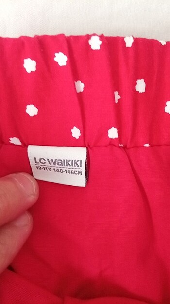 Kırmızı etek - Görsel 6