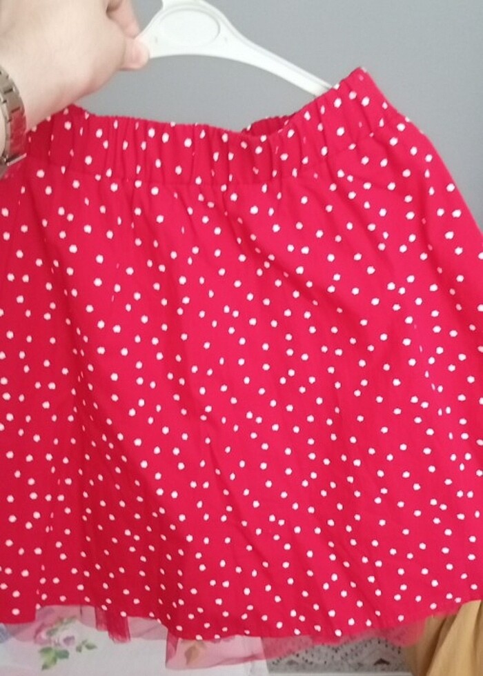 Kırmızı etek - Görsel 3