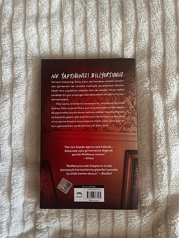  Kuzenler/Karen M. McManus