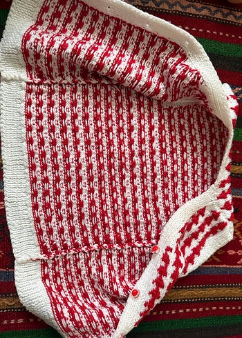 Kırmızı Beyaz Örgü bebek yelek - Görsel 3