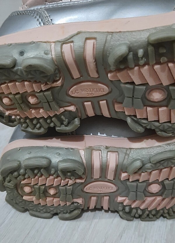 Kiz cocuk bot - Görsel 2