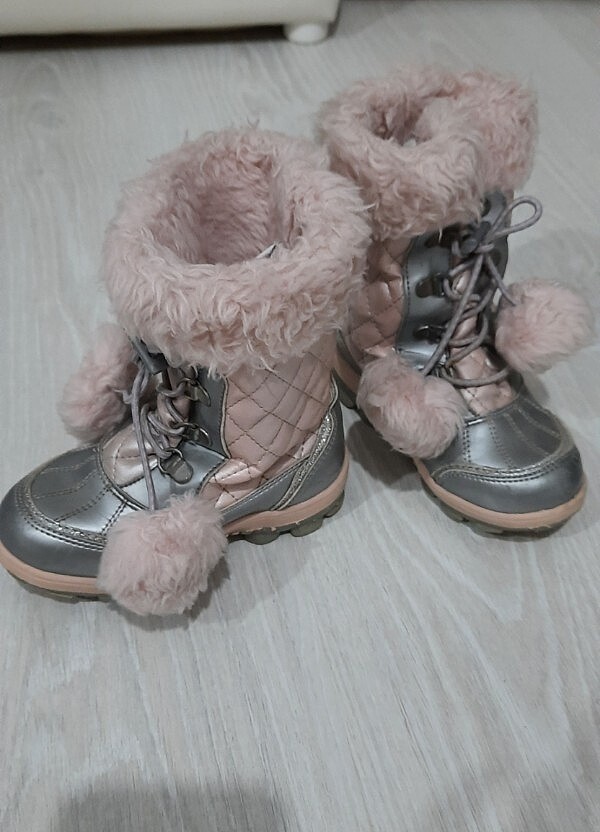 Kiz cocuk bot - Görsel 3